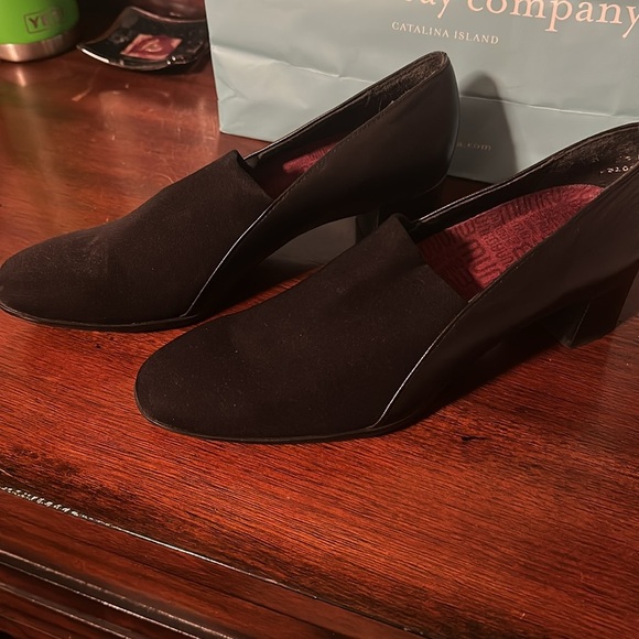 Munro black block heel shoes. EUC size 8.5 - Picture 2 of 7